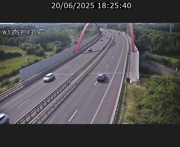 <h2>Traffic live webcam Luxembourg Kayl - A13 direction Esch-sur-Alzette/Luxembourg-ville - BK 13.9</h2>