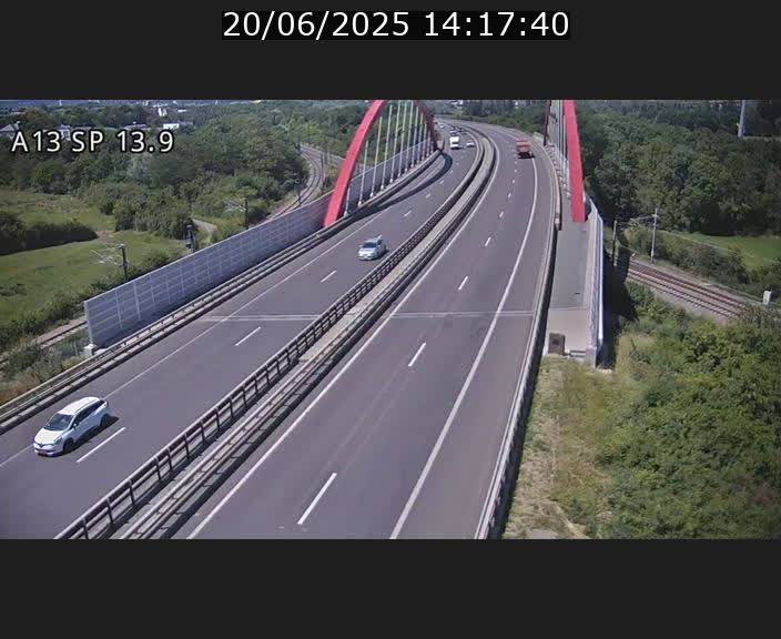<h2>Traffic live webcam Luxembourg Kayl - A13 direction Esch-sur-Alzette/Luxembourg-ville - BK 13.9</h2>