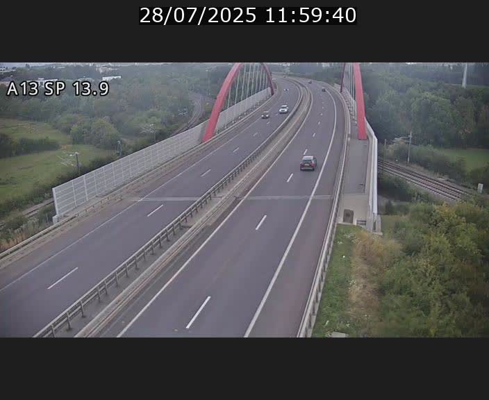 <h2>Traffic live webcam Luxembourg Kayl - A13 direction Esch-sur-Alzette/Luxembourg-ville - BK 13.9</h2>