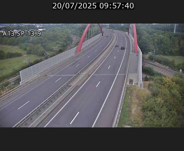 <h2>Traffic live webcam Luxembourg Kayl - A13 direction Esch-sur-Alzette/Luxembourg-ville - BK 13.9</h2>