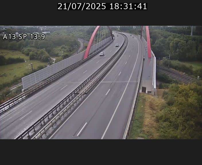 <h2>Traffic live webcam Luxembourg Kayl - A13 direction Esch-sur-Alzette/Luxembourg-ville - BK 13.9</h2>
