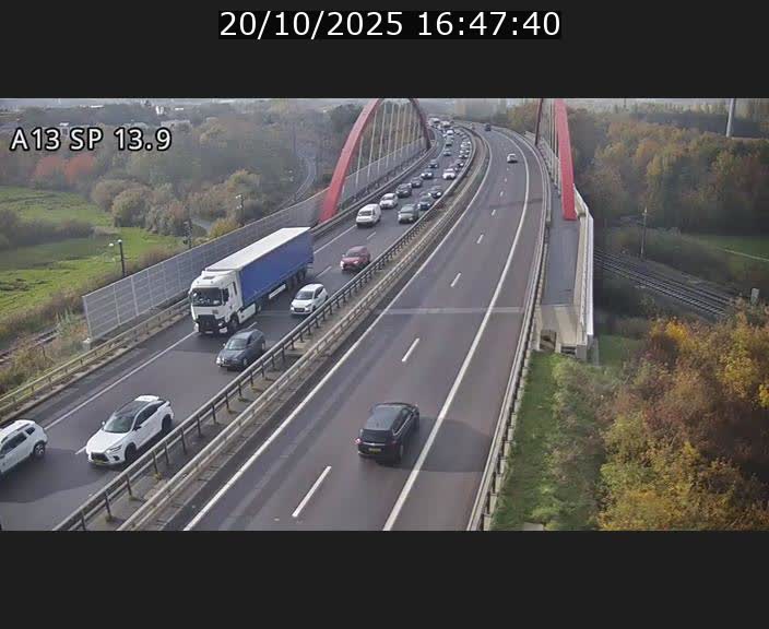 <h2>Traffic live webcam Luxembourg Kayl - A13 direction Esch-sur-Alzette/Luxembourg-ville - BK 13.9</h2>