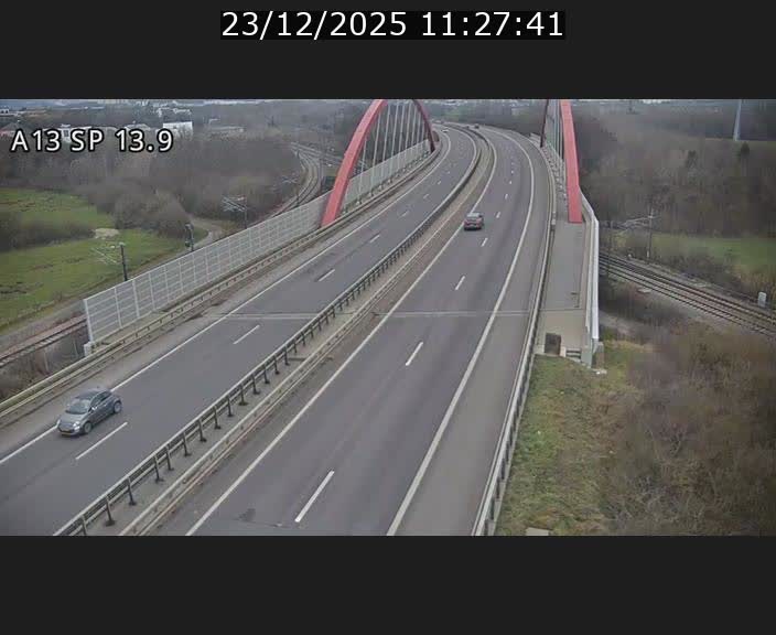 <h2>Traffic live webcam Luxembourg Kayl - A13 direction Esch-sur-Alzette/Luxembourg-ville - BK 13.9</h2>