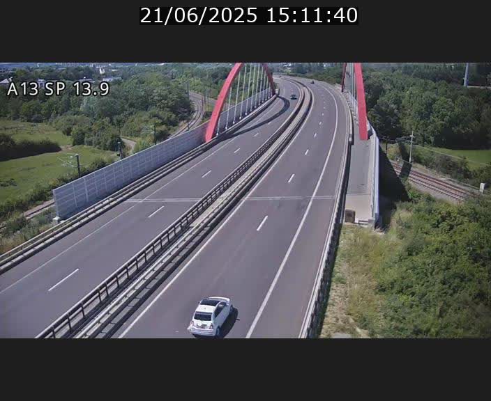 <h2>Traffic live webcam Luxembourg Kayl - A13 direction Esch-sur-Alzette/Luxembourg-ville - BK 13.9</h2>
