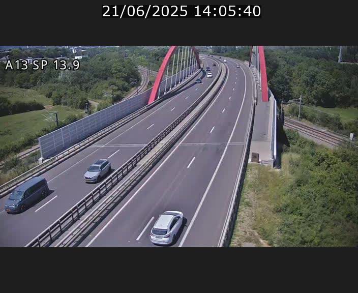 <h2>Traffic live webcam Luxembourg Kayl - A13 direction Esch-sur-Alzette/Luxembourg-ville - BK 13.9</h2>