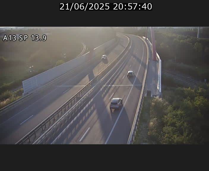 <h2>Traffic live webcam Luxembourg Kayl - A13 direction Esch-sur-Alzette/Luxembourg-ville - BK 13.9</h2>