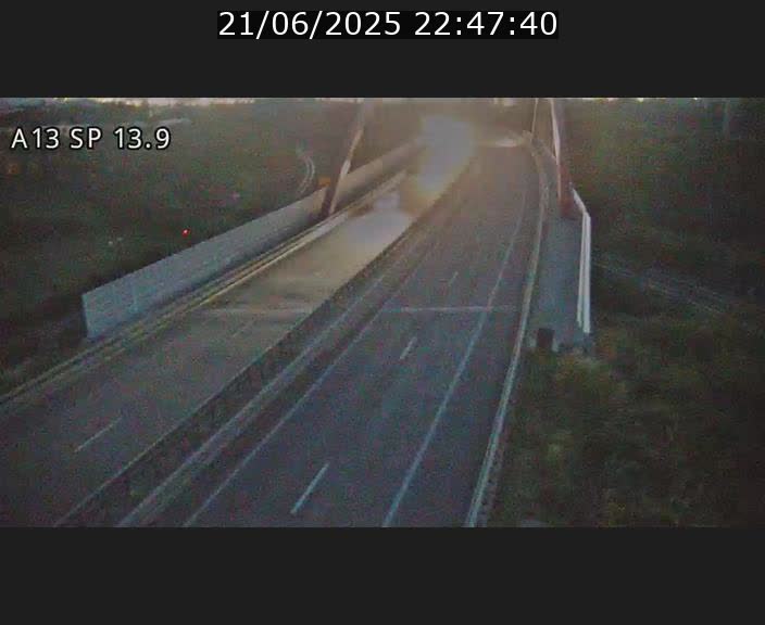 <h2>Traffic live webcam Luxembourg Kayl - A13 direction Esch-sur-Alzette/Luxembourg-ville - BK 13.9</h2>