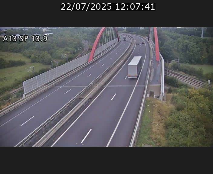 <h2>Traffic live webcam Luxembourg Kayl - A13 direction Esch-sur-Alzette/Luxembourg-ville - BK 13.9</h2>