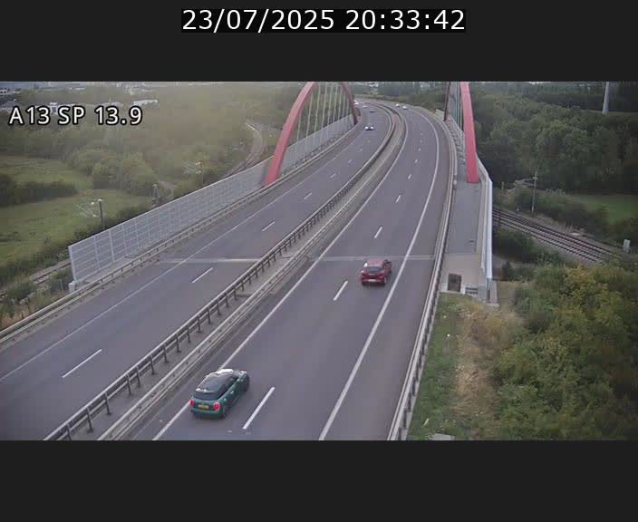 <h2>Traffic live webcam Luxembourg Kayl - A13 direction Esch-sur-Alzette/Luxembourg-ville - BK 13.9</h2>