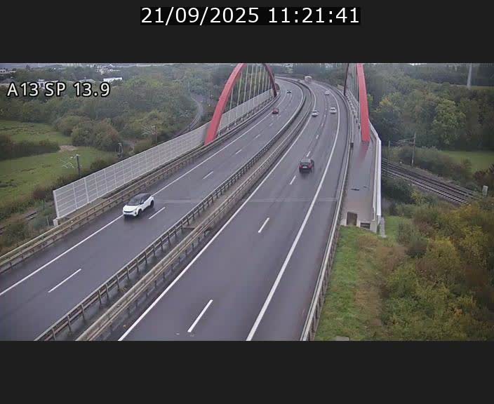 <h2>Traffic live webcam Luxembourg Kayl - A13 direction Esch-sur-Alzette/Luxembourg-ville - BK 13.9</h2>