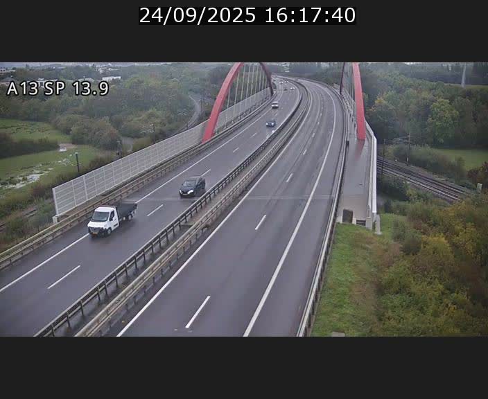 <h2>Traffic live webcam Luxembourg Kayl - A13 direction Esch-sur-Alzette/Luxembourg-ville - BK 13.9</h2>