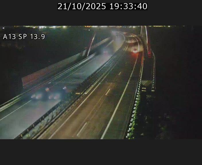 <h2>Traffic live webcam Luxembourg Kayl - A13 direction Esch-sur-Alzette/Luxembourg-ville - BK 13.9</h2>
