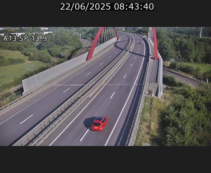 <h2>Traffic live webcam Luxembourg Kayl - A13 direction Esch-sur-Alzette/Luxembourg-ville - BK 13.9</h2>