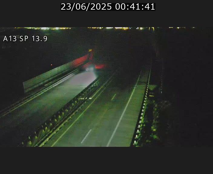 <h2>Traffic live webcam Luxembourg Kayl - A13 direction Esch-sur-Alzette/Luxembourg-ville - BK 13.9</h2>