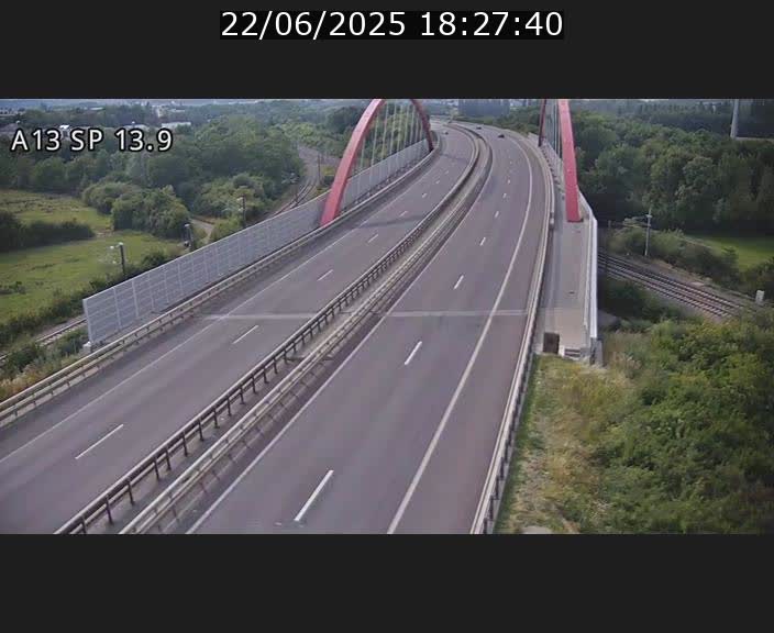 <h2>Traffic live webcam Luxembourg Kayl - A13 direction Esch-sur-Alzette/Luxembourg-ville - BK 13.9</h2>