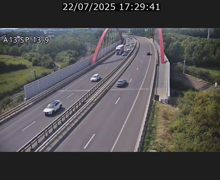 <h2>Traffic live webcam Luxembourg Kayl - A13 direction Esch-sur-Alzette/Luxembourg-ville - BK 13.9</h2>