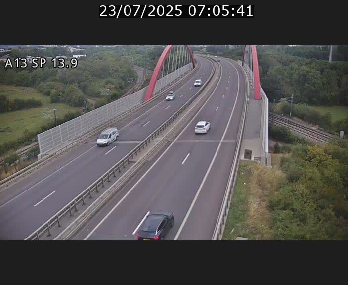 <h2>Traffic live webcam Luxembourg Kayl - A13 direction Esch-sur-Alzette/Luxembourg-ville - BK 13.9</h2>