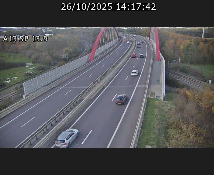 <h2>Traffic live webcam Luxembourg Kayl - A13 direction Esch-sur-Alzette/Luxembourg-ville - BK 13.9</h2>