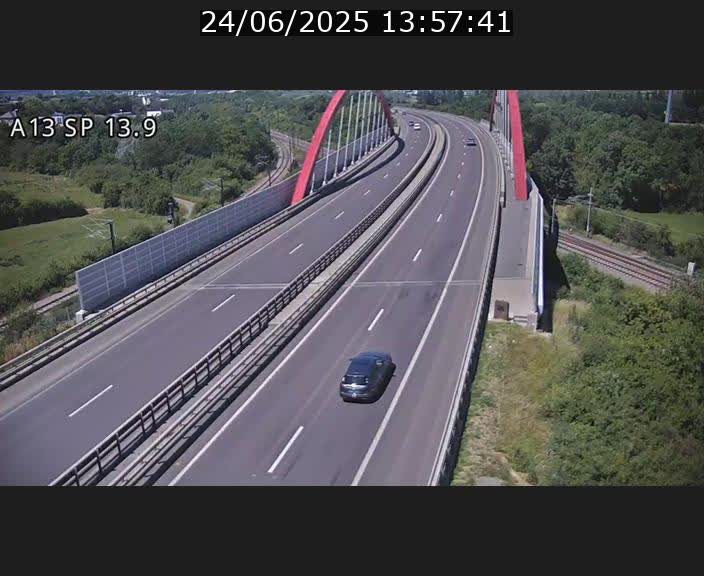 <h2>Traffic live webcam Luxembourg Kayl - A13 direction Esch-sur-Alzette/Luxembourg-ville - BK 13.9</h2>