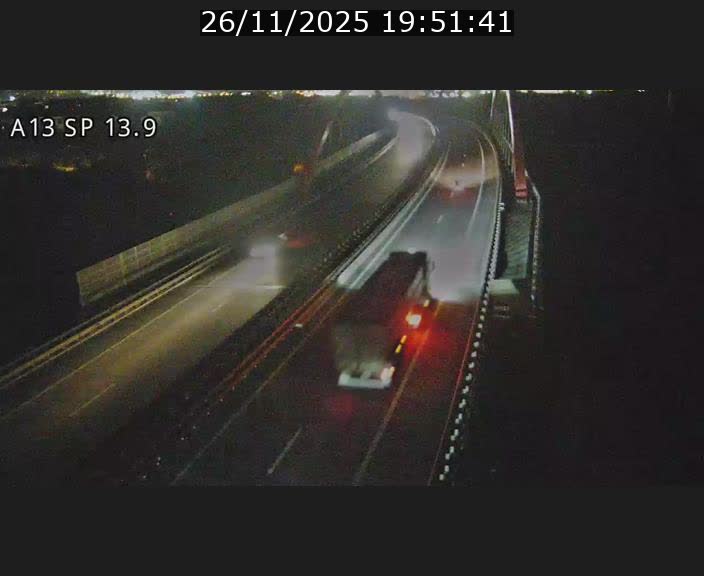<h2>Traffic live webcam Luxembourg Kayl - A13 direction Esch-sur-Alzette/Luxembourg-ville - BK 13.9</h2>