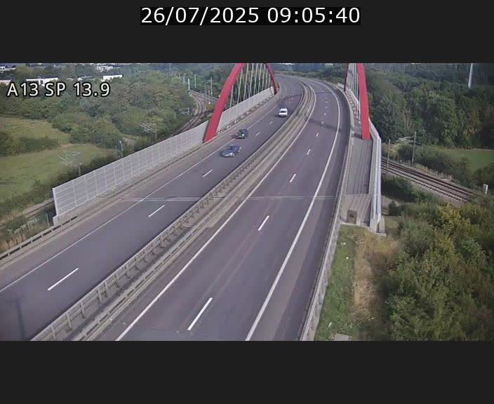 <h2>Traffic live webcam Luxembourg Kayl - A13 direction Esch-sur-Alzette/Luxembourg-ville - BK 13.9</h2>