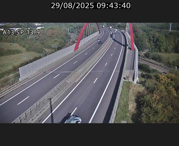 <h2>Traffic live webcam Luxembourg Kayl - A13 direction Esch-sur-Alzette/Luxembourg-ville - BK 13.9</h2>