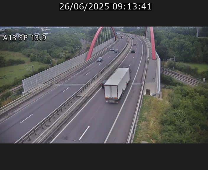 <h2>Traffic live webcam Luxembourg Kayl - A13 direction Esch-sur-Alzette/Luxembourg-ville - BK 13.9</h2>