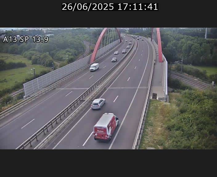 <h2>Traffic live webcam Luxembourg Kayl - A13 direction Esch-sur-Alzette/Luxembourg-ville - BK 13.9</h2>