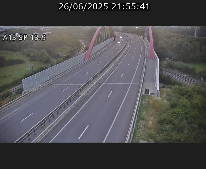 <h2>Traffic live webcam Luxembourg Kayl - A13 direction Esch-sur-Alzette/Luxembourg-ville - BK 13.9</h2>