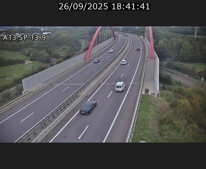 <h2>Traffic live webcam Luxembourg Kayl - A13 direction Esch-sur-Alzette/Luxembourg-ville - BK 13.9</h2>