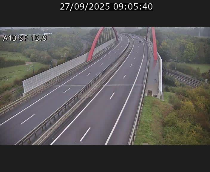 <h2>Traffic live webcam Luxembourg Kayl - A13 direction Esch-sur-Alzette/Luxembourg-ville - BK 13.9</h2>