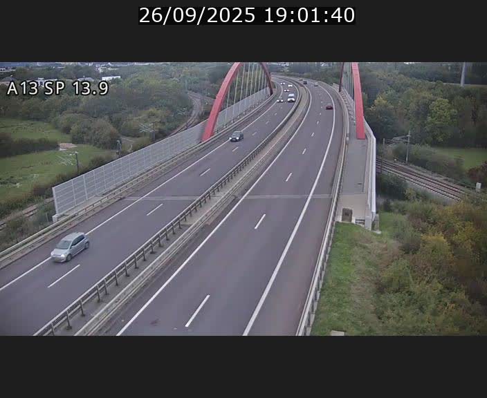 <h2>Traffic live webcam Luxembourg Kayl - A13 direction Esch-sur-Alzette/Luxembourg-ville - BK 13.9</h2>