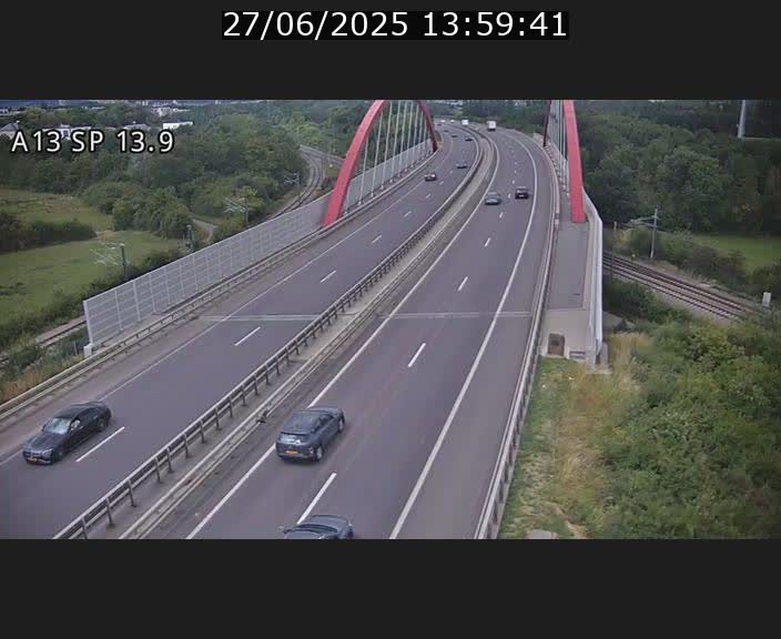 <h2>Traffic live webcam Luxembourg Kayl - A13 direction Esch-sur-Alzette/Luxembourg-ville - BK 13.9</h2>