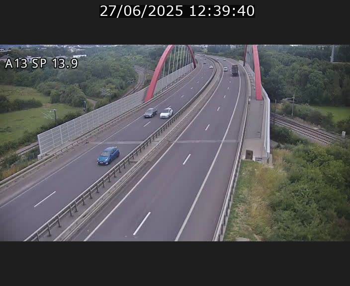 <h2>Traffic live webcam Luxembourg Kayl - A13 direction Esch-sur-Alzette/Luxembourg-ville - BK 13.9</h2>