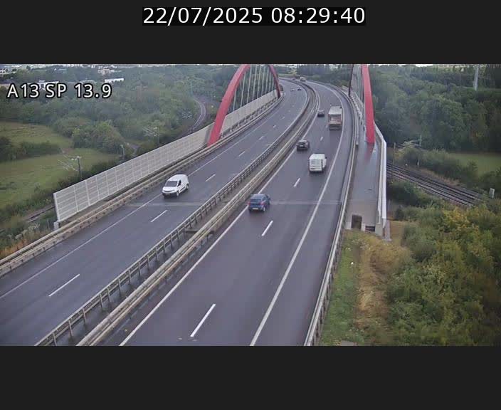 <h2>Traffic live webcam Luxembourg Kayl - A13 direction Esch-sur-Alzette/Luxembourg-ville - BK 13.9</h2>