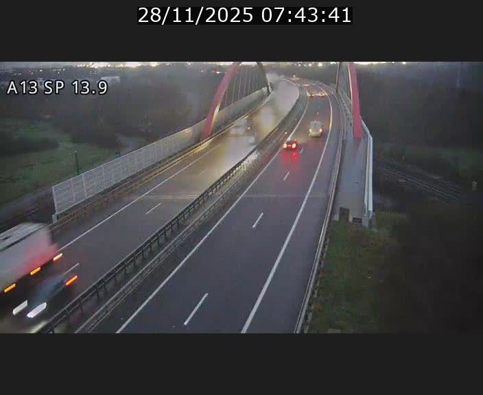 <h2>Traffic live webcam Luxembourg Kayl - A13 direction Esch-sur-Alzette/Luxembourg-ville - BK 13.9</h2>