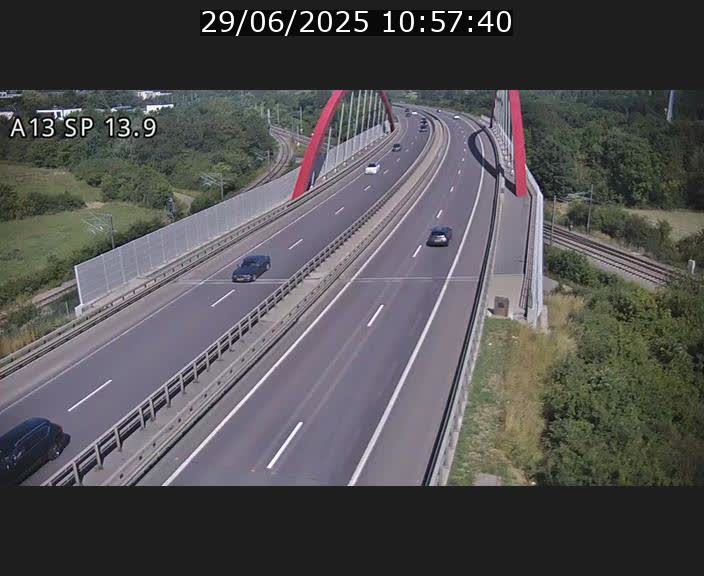 <h2>Traffic live webcam Luxembourg Kayl - A13 direction Esch-sur-Alzette/Luxembourg-ville - BK 13.9</h2>