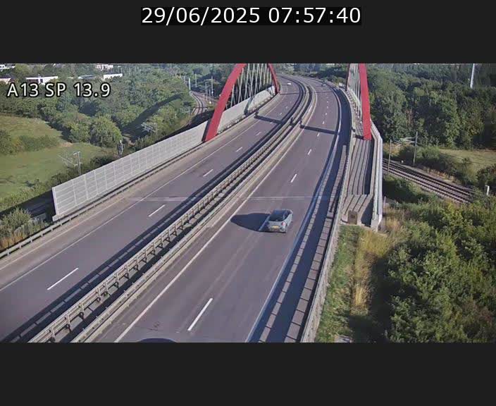 <h2>Traffic live webcam Luxembourg Kayl - A13 direction Esch-sur-Alzette/Luxembourg-ville - BK 13.9</h2>
