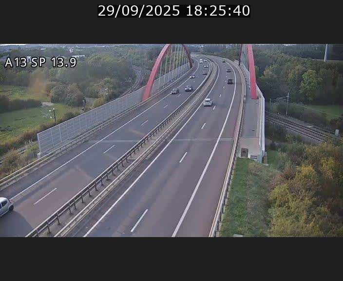 <h2>Traffic live webcam Luxembourg Kayl - A13 direction Esch-sur-Alzette/Luxembourg-ville - BK 13.9</h2>