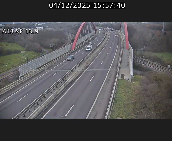 <h2>Traffic live webcam Luxembourg Kayl - A13 direction Esch-sur-Alzette/Luxembourg-ville - BK 13.9</h2>