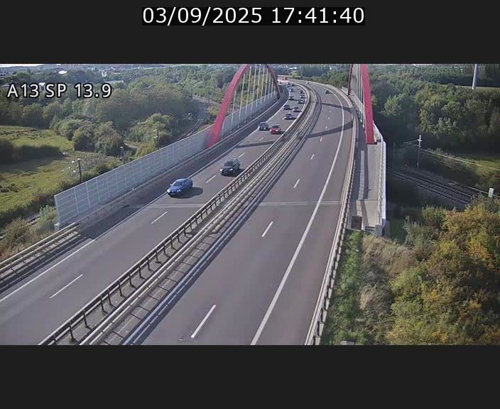<h2>Traffic live webcam Luxembourg Kayl - A13 direction Esch-sur-Alzette/Luxembourg-ville - BK 13.9</h2>