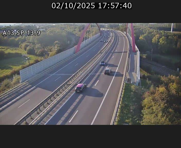 <h2>Traffic live webcam Luxembourg Kayl - A13 direction Esch-sur-Alzette/Luxembourg-ville - BK 13.9</h2>