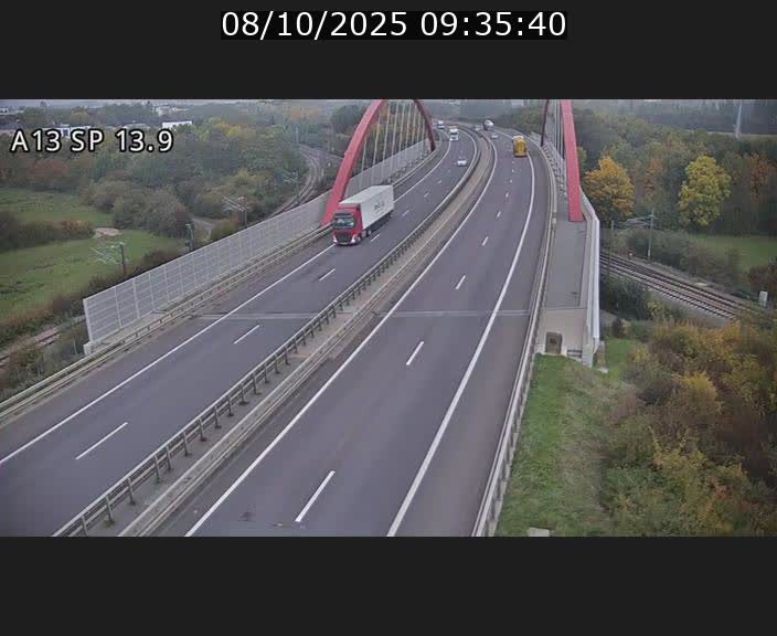 <h2>Traffic live webcam Luxembourg Kayl - A13 direction Esch-sur-Alzette/Luxembourg-ville - BK 13.9</h2>