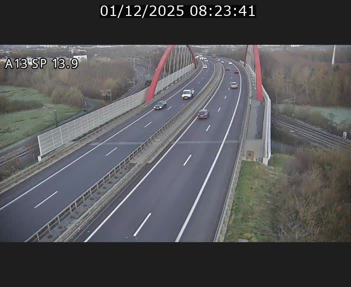 <h2>Traffic live webcam Luxembourg Kayl - A13 direction Esch-sur-Alzette/Luxembourg-ville - BK 13.9</h2>