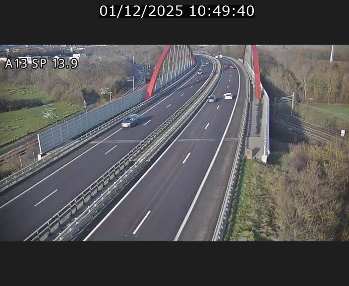 <h2>Traffic live webcam Luxembourg Kayl - A13 direction Esch-sur-Alzette/Luxembourg-ville - BK 13.9</h2>