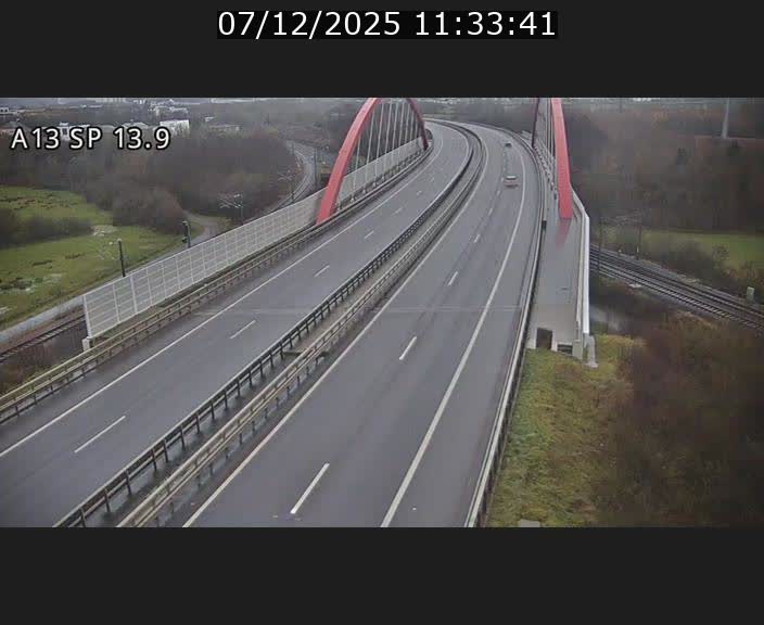 <h2>Traffic live webcam Luxembourg Kayl - A13 direction Esch-sur-Alzette/Luxembourg-ville - BK 13.9</h2>