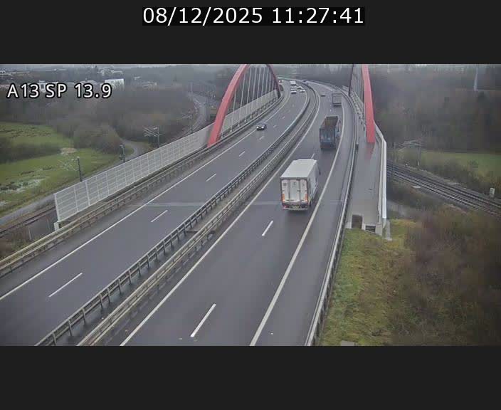 <h2>Traffic live webcam Luxembourg Kayl - A13 direction Esch-sur-Alzette/Luxembourg-ville - BK 13.9</h2>