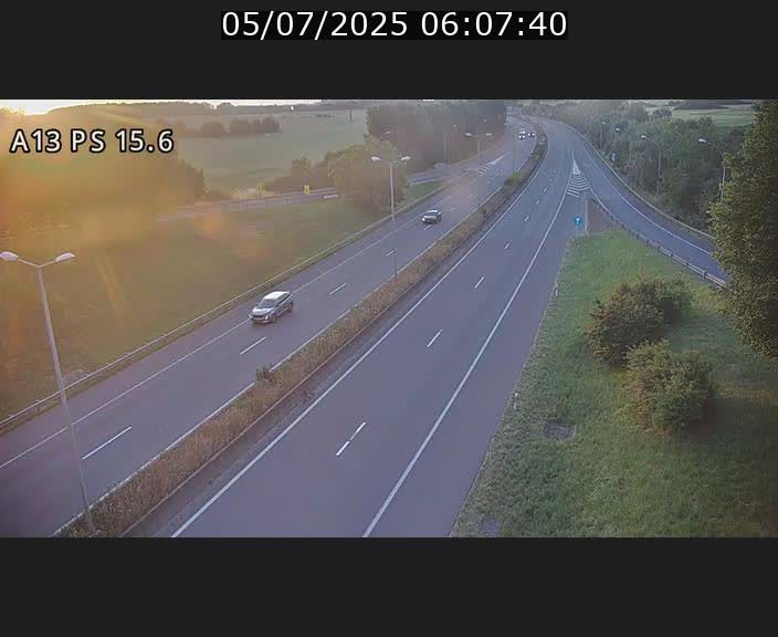 <h2>Traffic live webcam Luxembourg Kayl - A13 direction Dudelange - BK 15.6</h2>