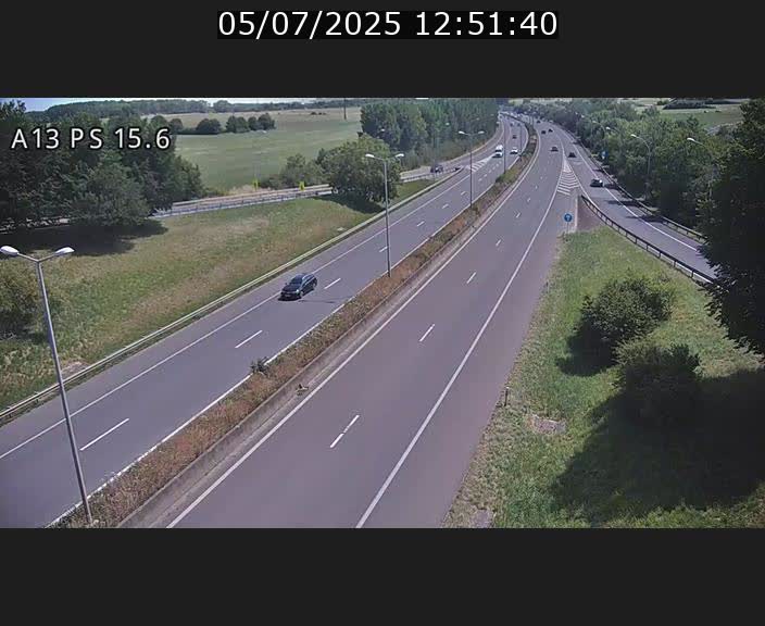 <h2>Traffic live webcam Luxembourg Kayl - A13 direction Dudelange - BK 15.6</h2>