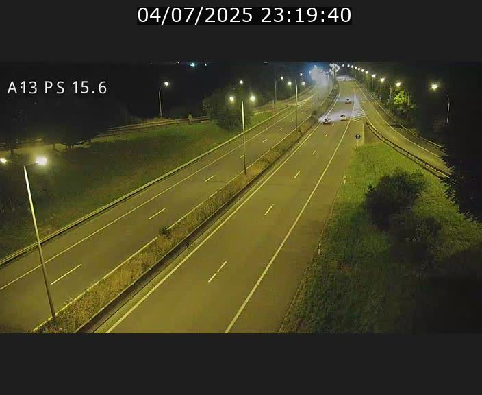 <h2>Traffic live webcam Luxembourg Kayl - A13 direction Dudelange - BK 15.6</h2>